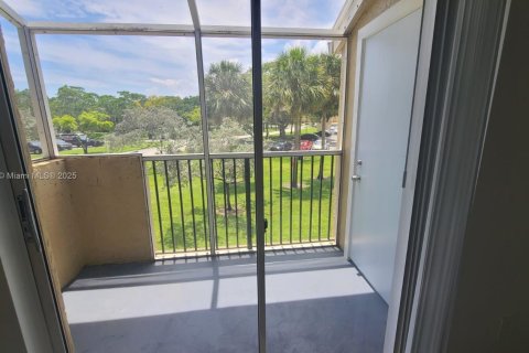 Copropriété à vendre à Deerfield Beach, Floride: 2 chambres, 74.97 m2 № 1933783 - photo 9