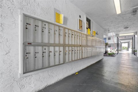 Купить кондоминиум в Лодердейл-Лейкс, Флорида 3 комнаты, 93.83м2, № 2242888 - фото 8