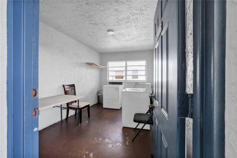 Купить кондоминиум в Лодердейл-Лейкс, Флорида 3 комнаты, 93.83м2, № 2242888 - фото 9