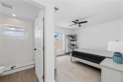 Commercial property in Wellington, Florida 5 bedrooms, 333.05 sq.m. № 1146657 - photo 1