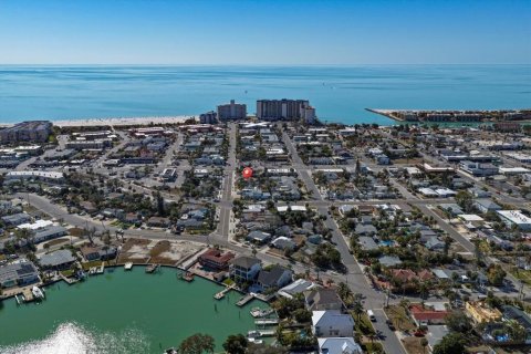 Купить виллу или дом в Сент-Пит-Бич, Флорида 3 комнаты, 89.65м2, № 2143104 - фото 7