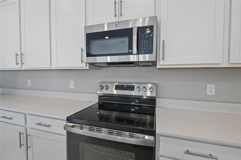 House in Eagle Lake, Florida 4 bedrooms, 192.31 sq.m. № 1298005 - photo 5