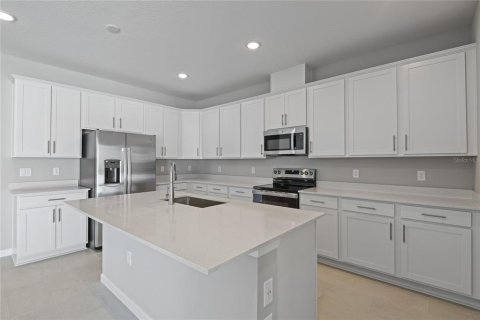 House in Eagle Lake, Florida 4 bedrooms, 192.31 sq.m. № 1298005 - photo 4