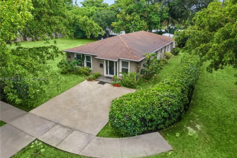 Casa en venta en North Miami, Florida, 3 dormitorios, 167.22 m2 № 1922128 - foto 20