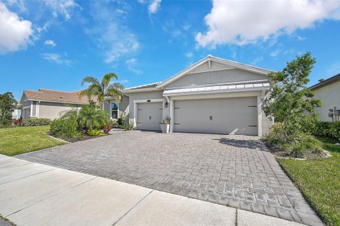 Casa en venta en Sarasota, Florida, 3 dormitorios, 243.96 m2 № 1734733 - foto 2