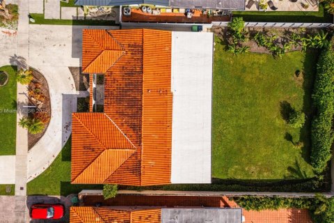 Купить виллу или дом в Майами, Флорида 5 спален, 192.4м2, № 1956130 - фото 3