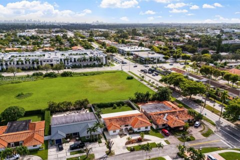 Купить виллу или дом в Майами, Флорида 5 спален, 192.4м2, № 1956130 - фото 4