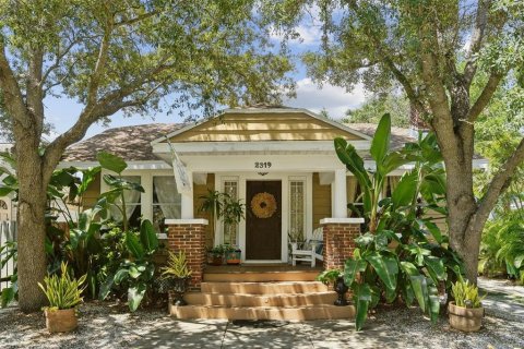 Villa ou maison à Tampa, Floride 3 chambres, 141.21 m2 № 2302594