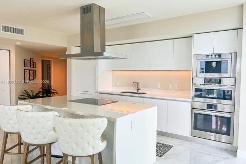 Condominio en venta en Sunny Isles Beach, Florida, 3 dormitorios, 175.77 m2 № 1995903 - foto 4