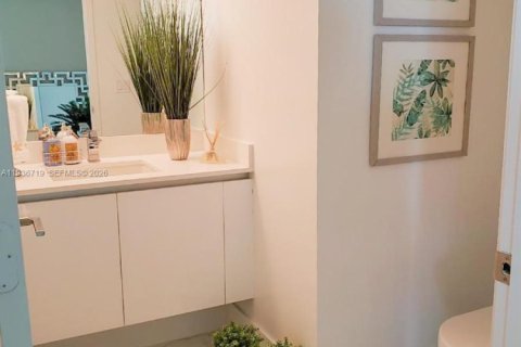 Condominio en venta en Sunny Isles Beach, Florida, 3 dormitorios, 175.77 m2 № 1995903 - foto 16