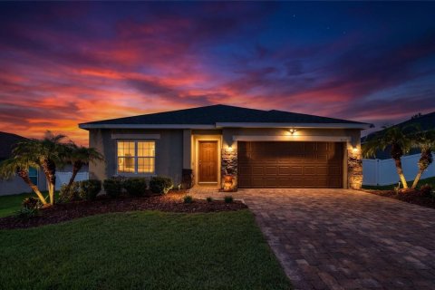 House in Clermont, Florida 3 bedrooms, 158.4 sq.m. № 2354672