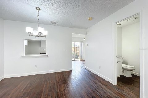 Touwnhouse à vendre à Orlando, Floride: 2 chambres, 102.56 m2 № 1906011 - photo 12