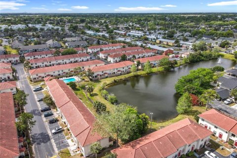 Touwnhouse à vendre à Orlando, Floride: 2 chambres, 102.56 m2 № 1906011 - photo 1