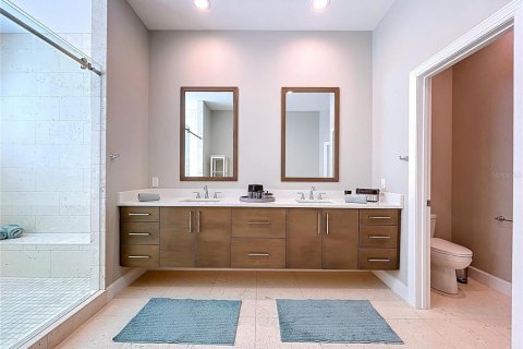 Casa en venta en Treasure Island, Florida, 4 dormitorios, 324.69 m2 № 2139275 - foto 28