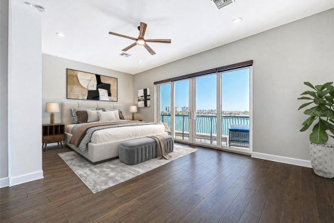 Casa en venta en Treasure Island, Florida, 4 dormitorios, 324.69 m2 № 2139275 - foto 23