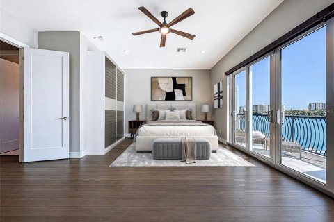 Casa en venta en Treasure Island, Florida, 4 dormitorios, 324.69 m2 № 2139275 - foto 25