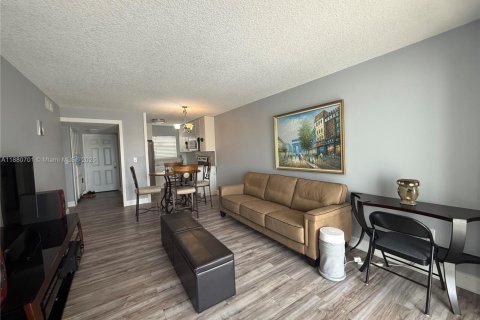 Condominio en venta en Sunrise, Florida, 1 dormitorio, 59.46 m2 № 1929174 - foto 12