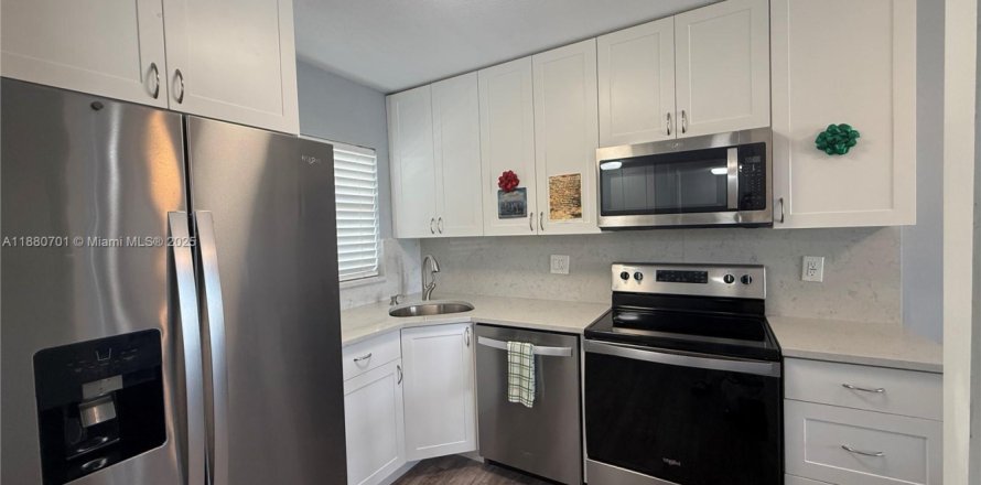 Condominio en Sunrise, Florida, 1 dormitorio  № 1929174