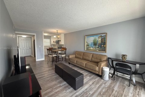 Condominio en venta en Sunrise, Florida, 1 dormitorio, 59.46 m2 № 1929174 - foto 20