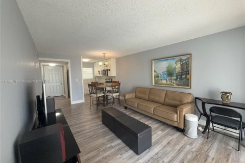 Condominio en venta en Sunrise, Florida, 1 dormitorio, 59.46 m2 № 1929174 - foto 15