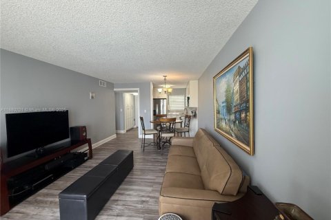 Condominio en venta en Sunrise, Florida, 1 dormitorio, 59.46 m2 № 1929174 - foto 21