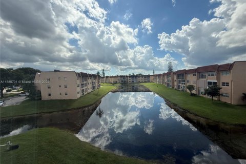 Condominio en venta en Sunrise, Florida, 1 dormitorio, 59.46 m2 № 1929174 - foto 27