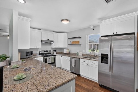 Villa ou maison à vendre à Alachua, Floride: 4 chambres, 174.38 m2 № 2400978 - photo 11