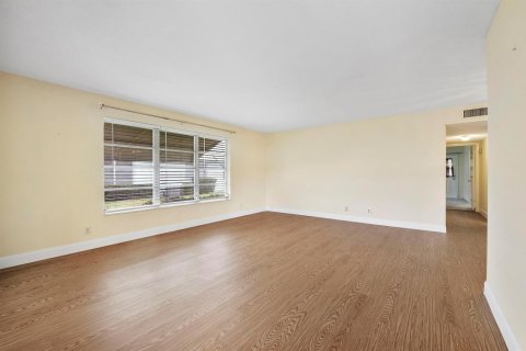 Copropriété à vendre à Delray Beach, Floride: 2 chambres, 109.16 m2 № 2077882 - photo 3