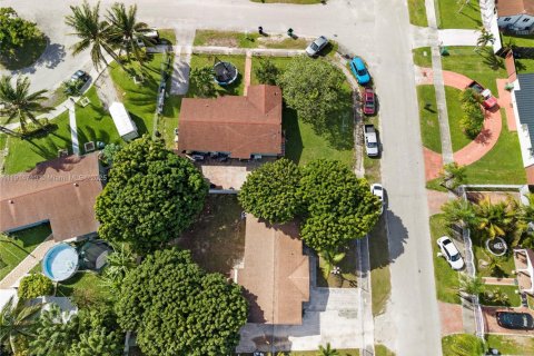 Купить виллу или дом в Хомстед, Флорида 3 спальни, 100.15м2, № 1971359 - фото 6