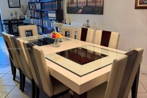 Townhouse in North Miami Beach, Florida 3 bedrooms, 147.71 sq.m. № 2046031 - photo 24