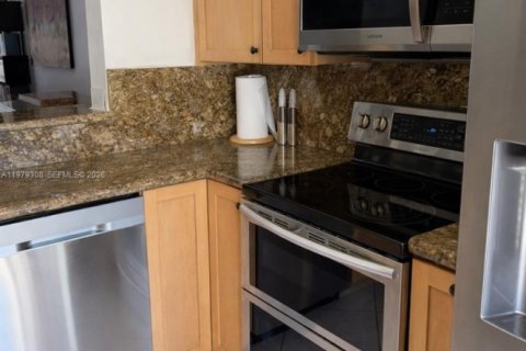 Townhouse in North Miami Beach, Florida 3 bedrooms, 147.71 sq.m. № 2046031 - photo 20