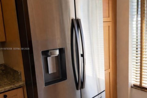 Townhouse in North Miami Beach, Florida 3 bedrooms, 147.71 sq.m. № 2046031 - photo 22