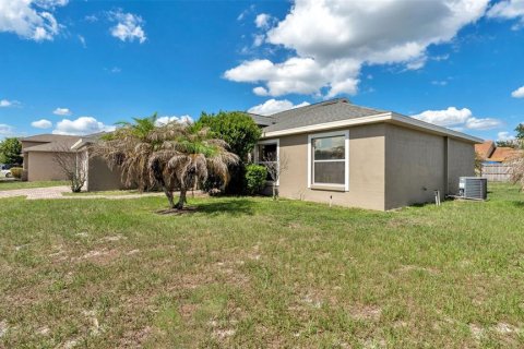 Villa ou maison à vendre à Winter Haven, Floride: 3 chambres, 181.25 m2 № 2237281 - photo 21