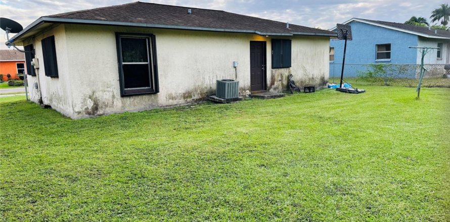 Casa en Pahokee, Florida 3 dormitorios, 92.9 m2 № 1049863
