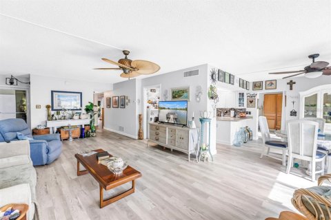 Condo in Clearwater, Florida, 3 bedrooms № 2166577 - photo 4
