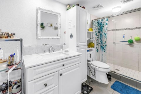 Condo in Clearwater, Florida, 3 bedrooms № 2166577 - photo 15