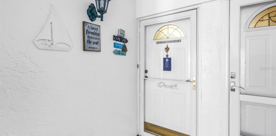 Condo in Clearwater, Florida, 3 bedrooms № 2166577