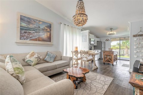 Townhouse in New Smyrna Beach, Florida 2 bedrooms, 82.5 sq.m. № 1744299 - photo 22