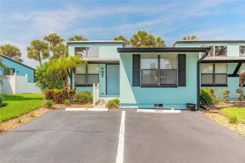 Townhouse in New Smyrna Beach, Florida 2 bedrooms, 82.5 sq.m. № 1744299 - photo 9