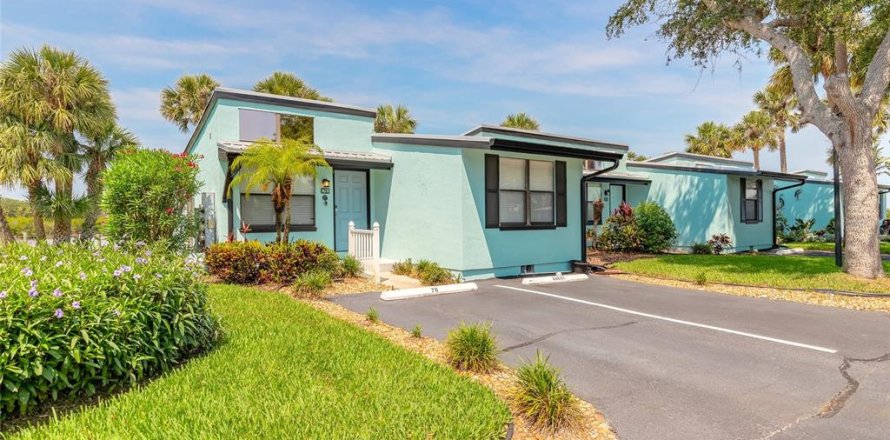 Townhouse in New Smyrna Beach, Florida 2 bedrooms, 82.5 sq.m. № 1744299