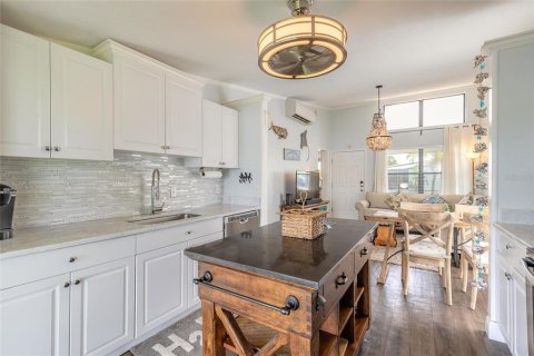 Townhouse in New Smyrna Beach, Florida 2 bedrooms, 82.5 sq.m. № 1744299 - photo 29