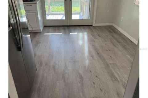 Casa en alquiler en Orlando, Florida, 2 dormitorios, 94.02 m2 № 1911501 - foto 3