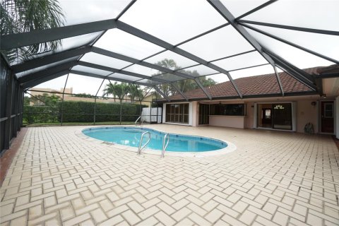 House in Boca Raton, Florida 4 bedrooms, 278.34 sq.m. № 1076862 - photo 1