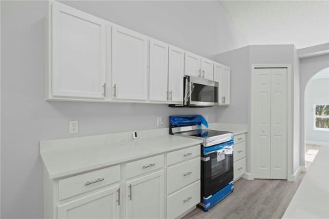 Villa ou maison à vendre à Minneola, Floride: 3 chambres, 186.55 m2 № 2114848 - photo 14
