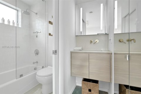 Immobilier commercial à vendre à Miami Beach, Floride: 260.96 m2 № 2029745 - photo 22