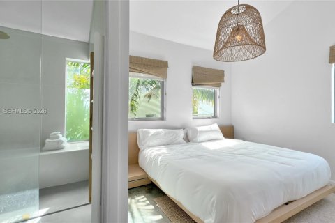 Immobilier commercial à vendre à Miami Beach, Floride: 260.96 m2 № 2029745 - photo 16