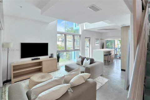 Immobilier commercial à vendre à Miami Beach, Floride: 260.96 m2 № 2029745 - photo 6