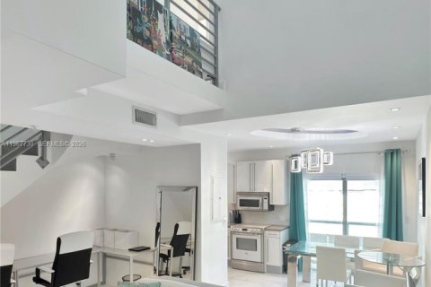 Immobilier commercial à vendre à Miami Beach, Floride: 260.96 m2 № 2029745 - photo 30