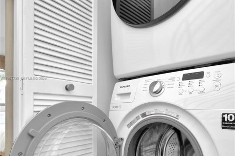 Immobilier commercial à vendre à Miami Beach, Floride: 260.96 m2 № 2029745 - photo 23