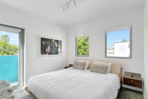 Immobilier commercial à vendre à Miami Beach, Floride: 260.96 m2 № 2029745 - photo 20